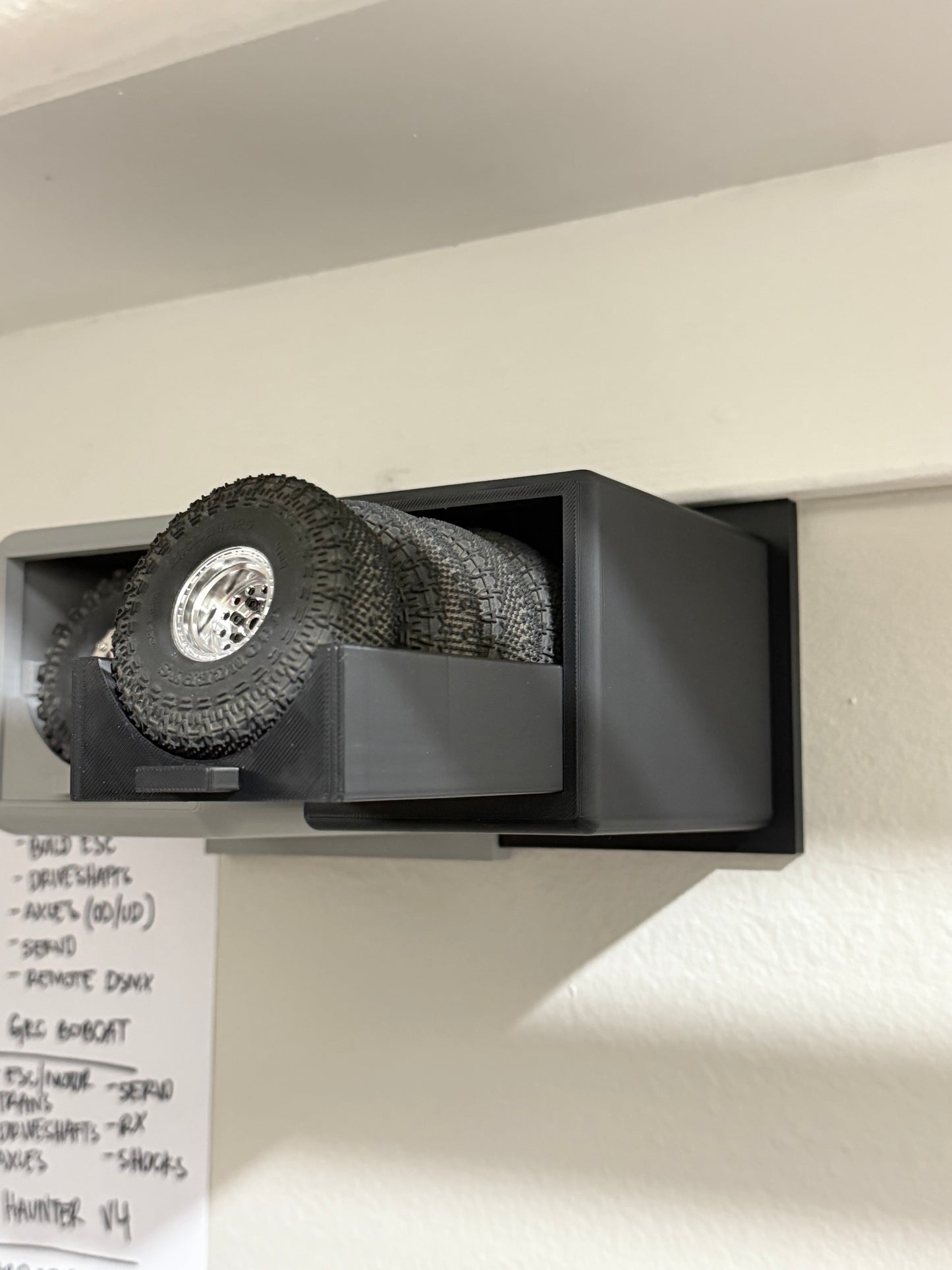 MU_ Wheel cabinet and draw